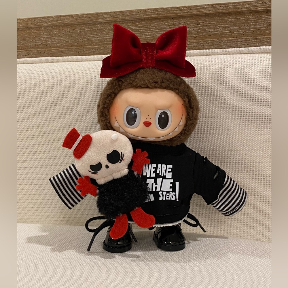 Labubu Clothes - Catch Me If You Like Me - Black